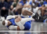 鹈鹕复出首战，独行侠状态火爆，西蒙斯成为焦点！的简单介绍