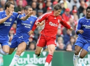 晋级下一阶段首场状态出色，湖人观众沸腾！，库里重返赛场热度持续攀升